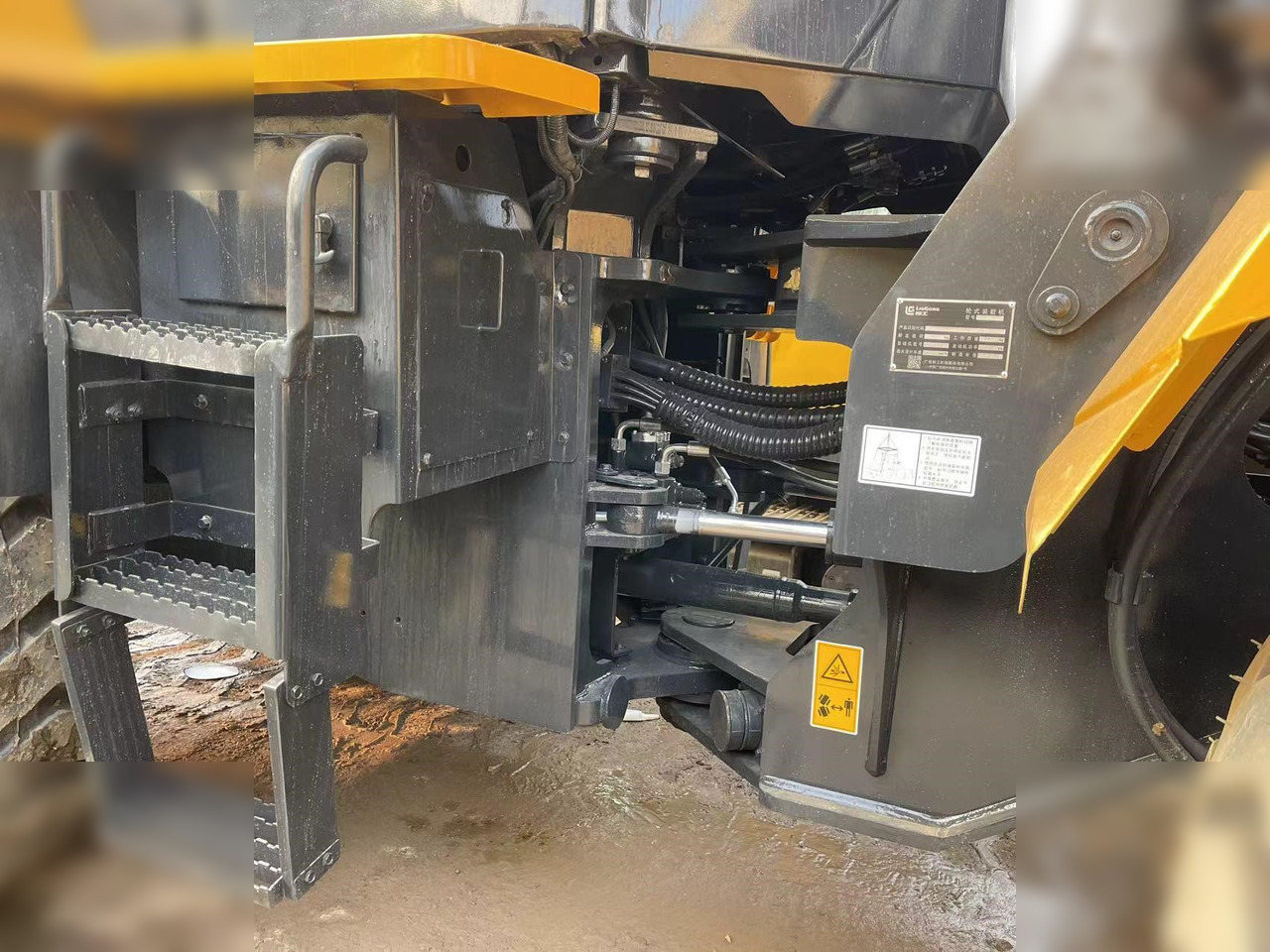 Chargeuse sur pneus LIUGONG 856H