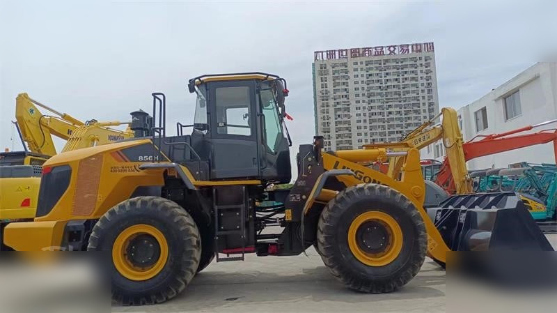 Chargeuse sur pneus LIUGONG 856H