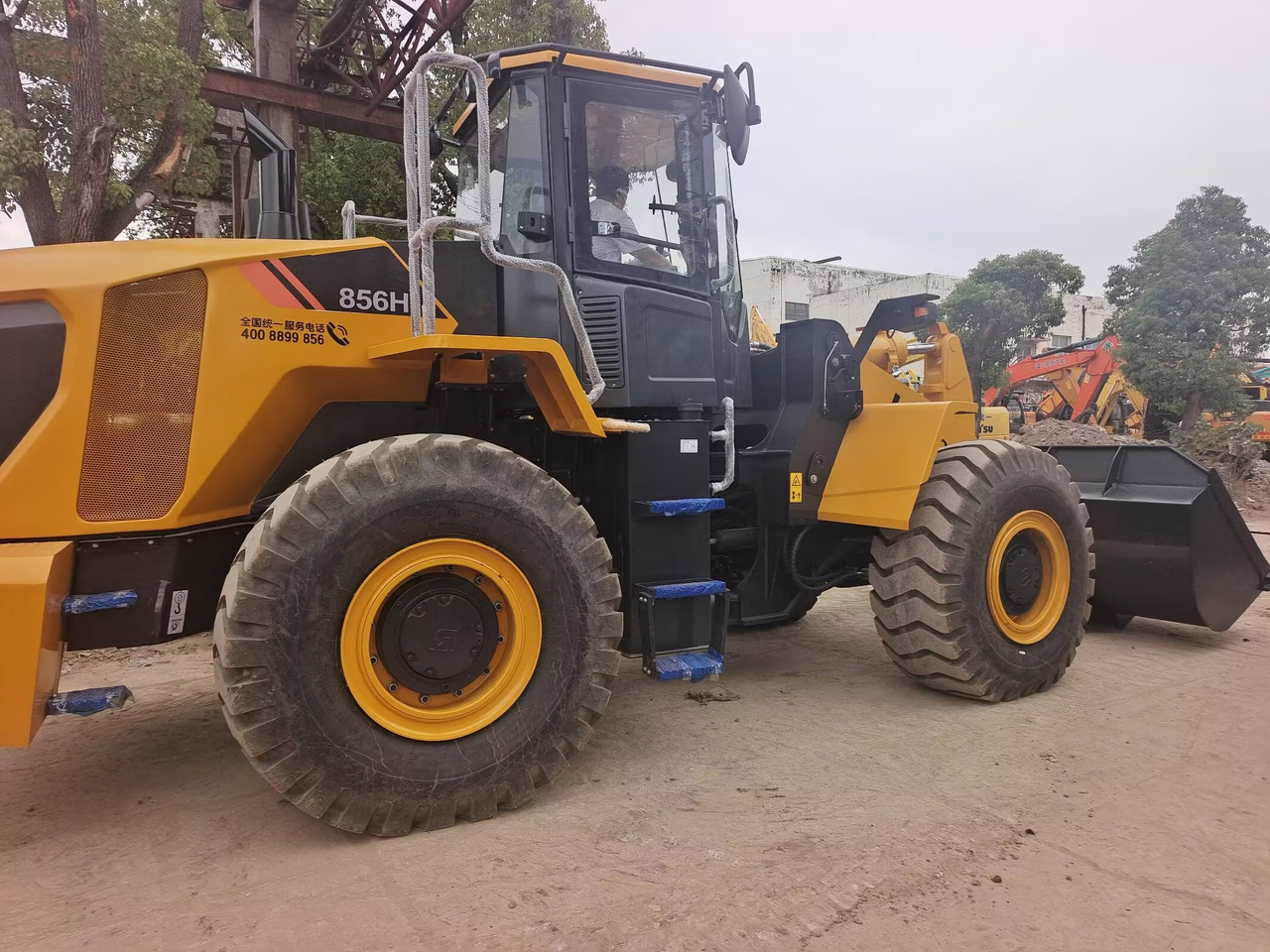 Chargeuse sur pneus LIUGONG 856H CLG 856 H