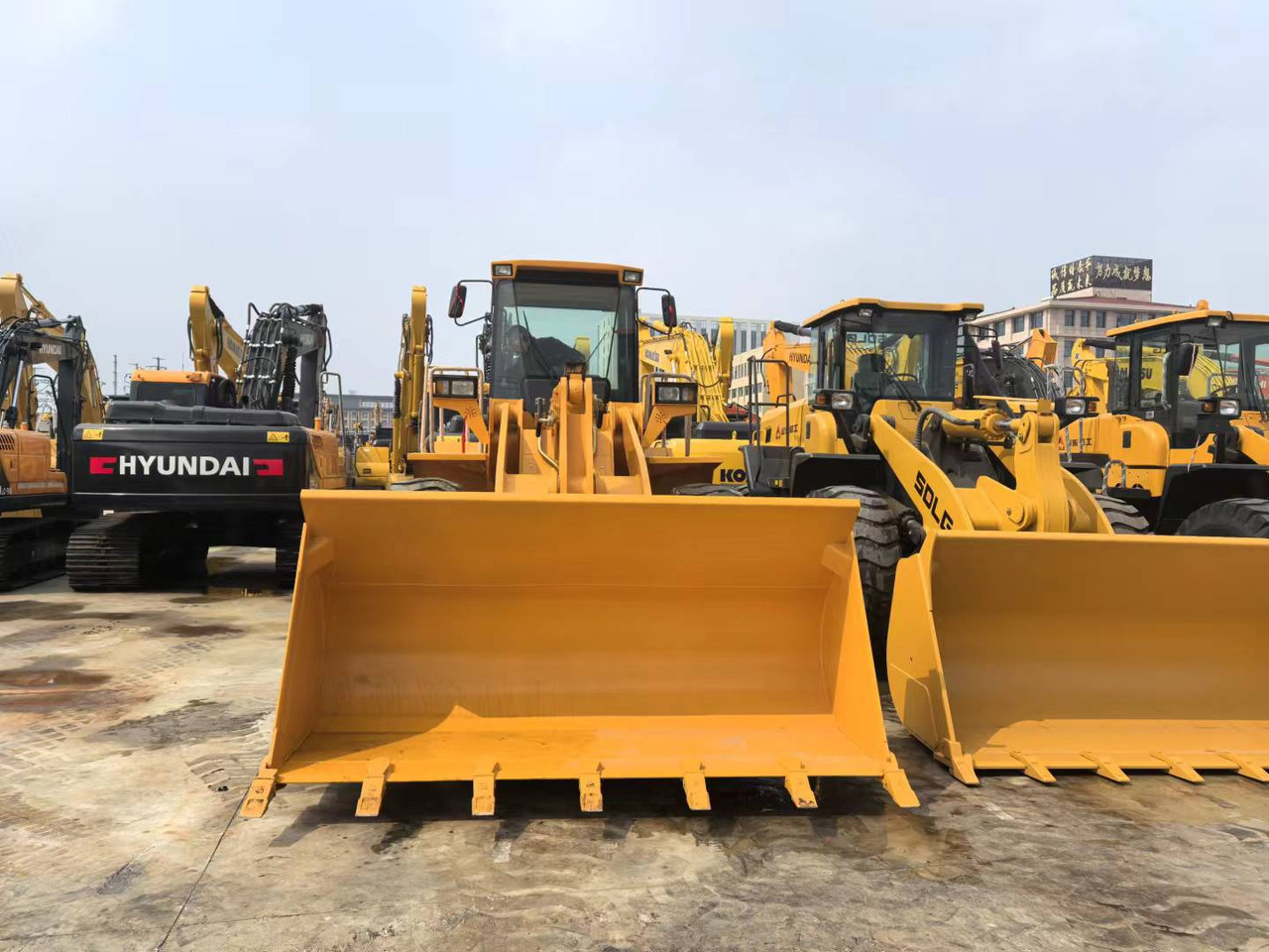 Chargeuse sur pneus LIUGONG 856N