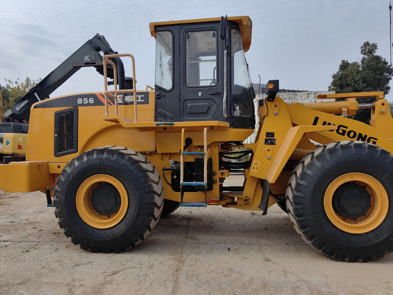 Chargeuse sur pneus LIUGONG 856 856H