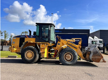 Chargeuse sur pneus LIUGONG /CATERPILLAR CLG842 III