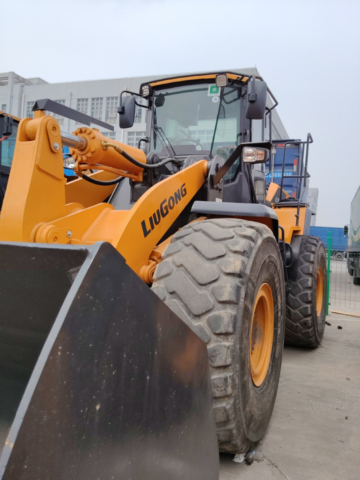 Chargeuse sur pneus LIUGONG CLG 870H