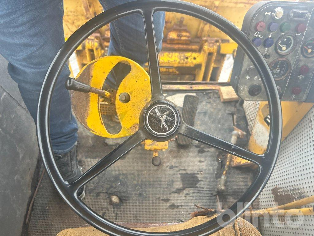 Chargeuse sur pneus LM 621