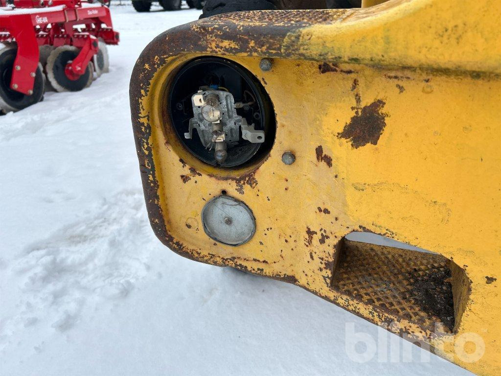 Chargeuse sur pneus LM 621