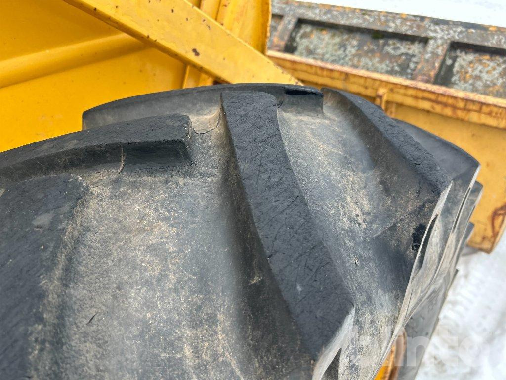 Chargeuse sur pneus LM 621