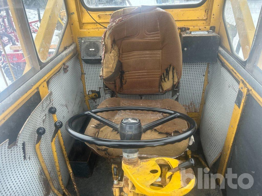 Chargeuse sur pneus LM 621