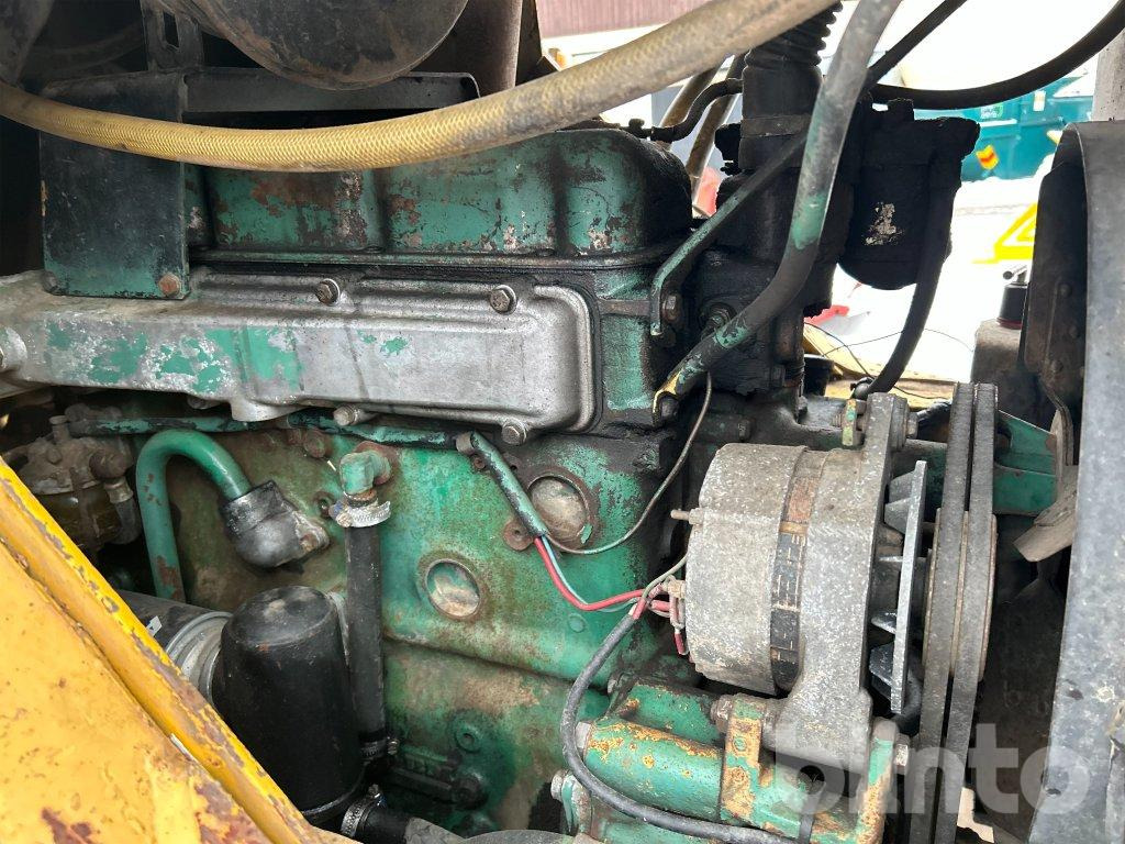 Chargeuse sur pneus LM 621