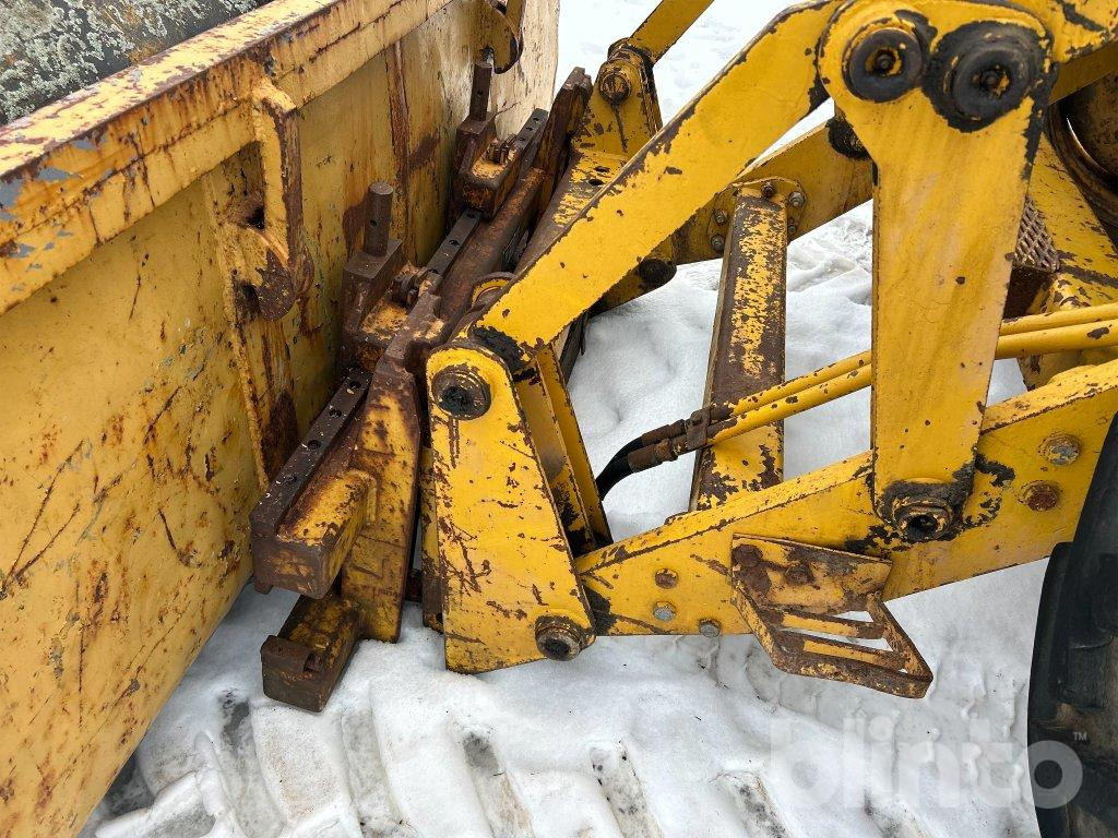 Chargeuse sur pneus LM 621