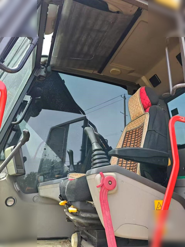 Chargeuse sur pneus LONKING CDM855NE