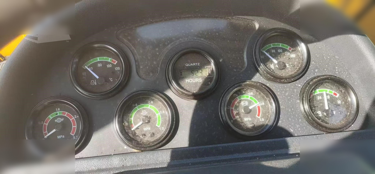 Chargeuse sur pneus LONKING CDM855NE