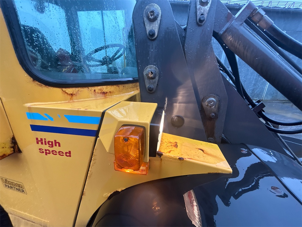 Chargeuse sur pneus LUNDBERG 345LS