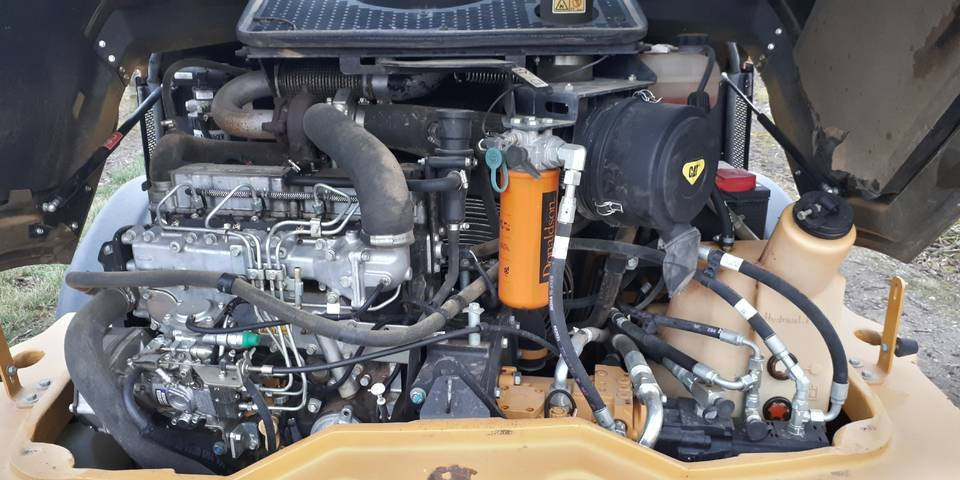 Chargeuse sur pneus Ładowarka Caterpillar 906H widły + łyżka