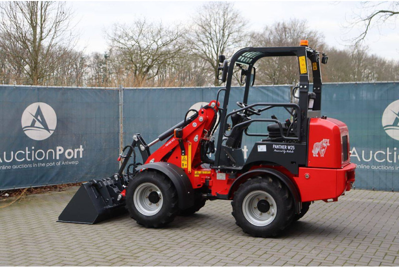 Chargeuse sur pneus Landward Panther W25