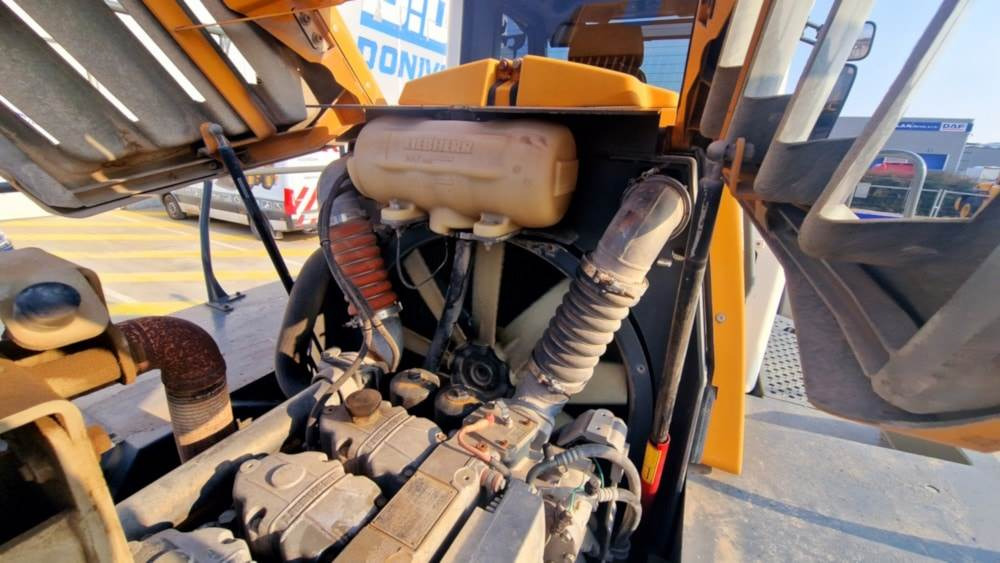 Chargeuse sur pneus Liebherr 556