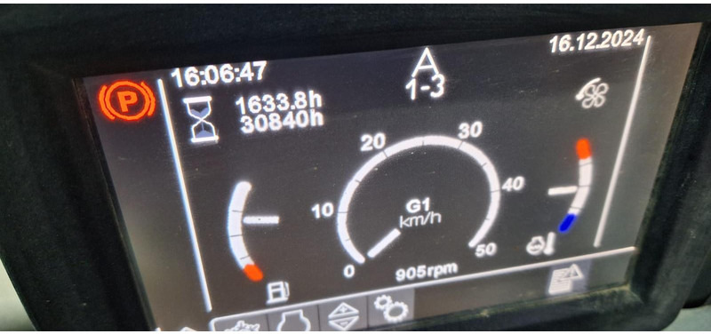 Chargeuse sur pneus Liebherr 556 Radlader