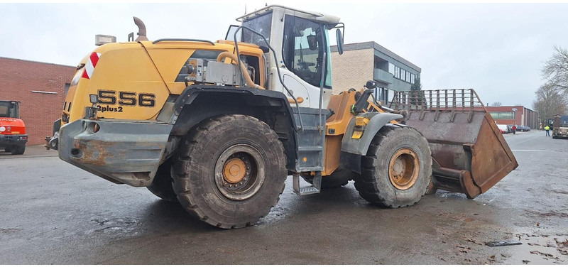 Chargeuse sur pneus Liebherr 556 Radlader