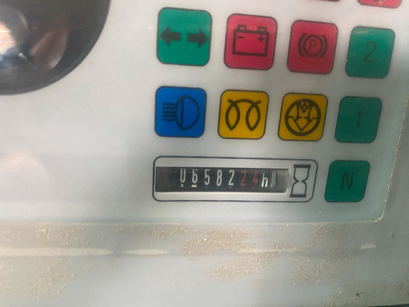 Chargeuse sur pneus Liebherr L506 stereo NVT