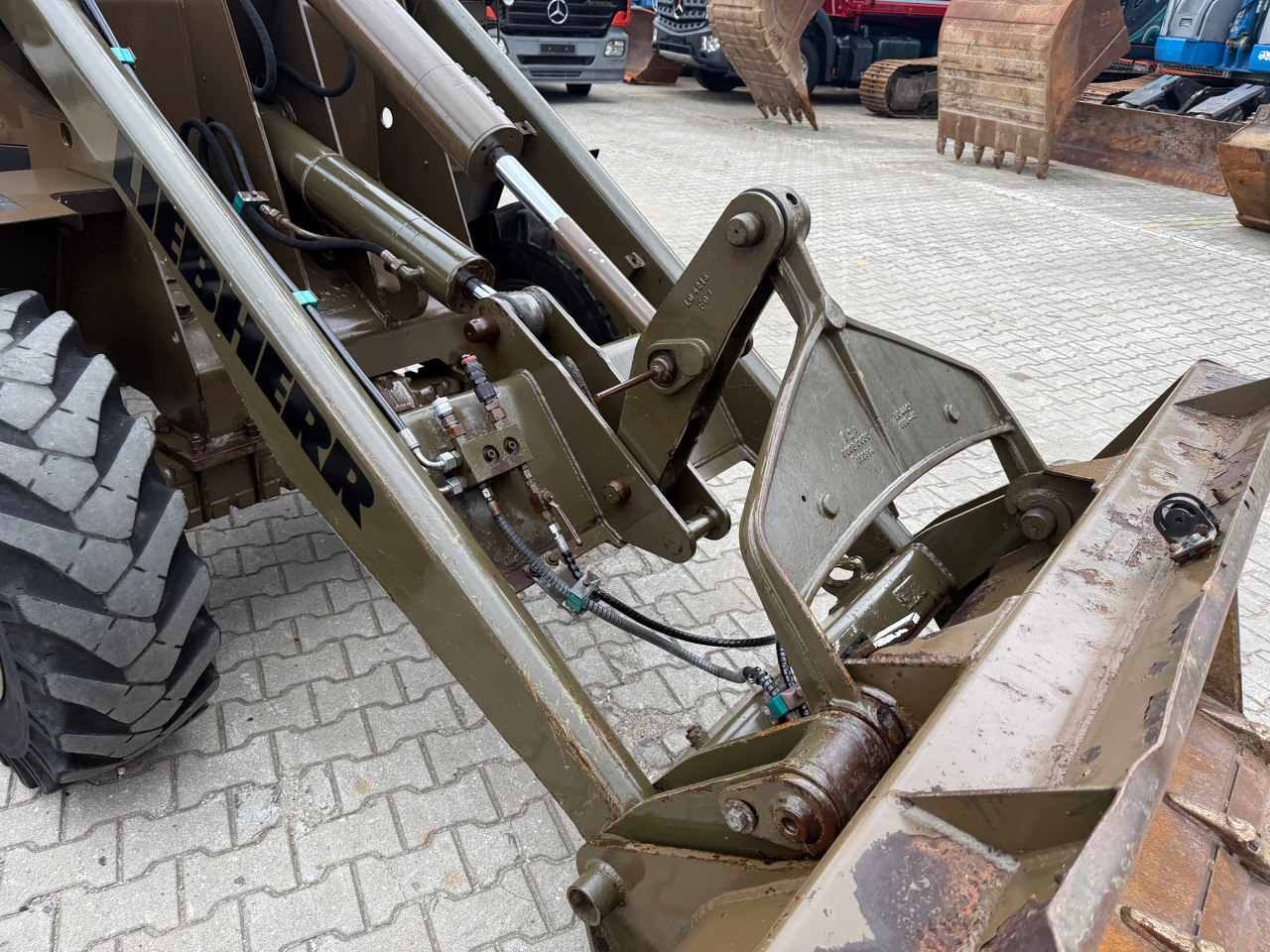 Chargeuse sur pneus Liebherr L508 / FUG93 Radlader