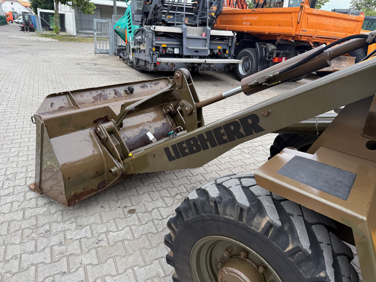 Chargeuse sur pneus Liebherr L508 / FUG93 Radlader