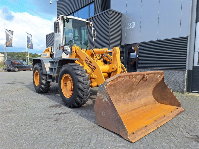 Chargeuse sur pneus Liebherr L522