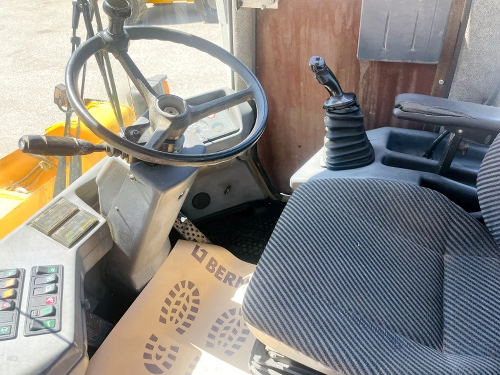 Chargeuse sur pneus Liebherr L522 (4023)