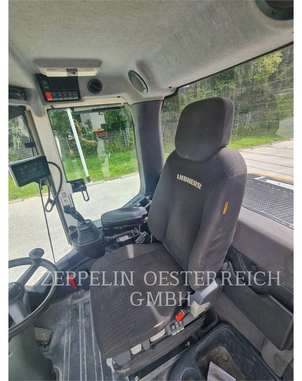 Chargeuse sur pneus Liebherr L526