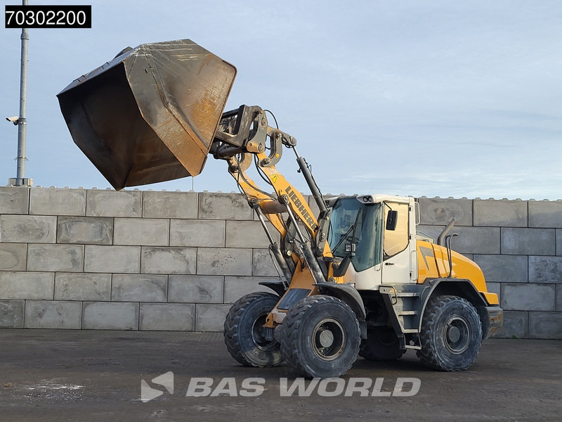 Chargeuse sur pneus Liebherr L538 High Tip Bucket