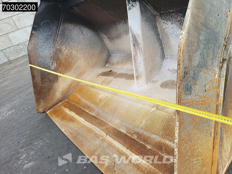 Chargeuse sur pneus Liebherr L538 High Tip Bucket