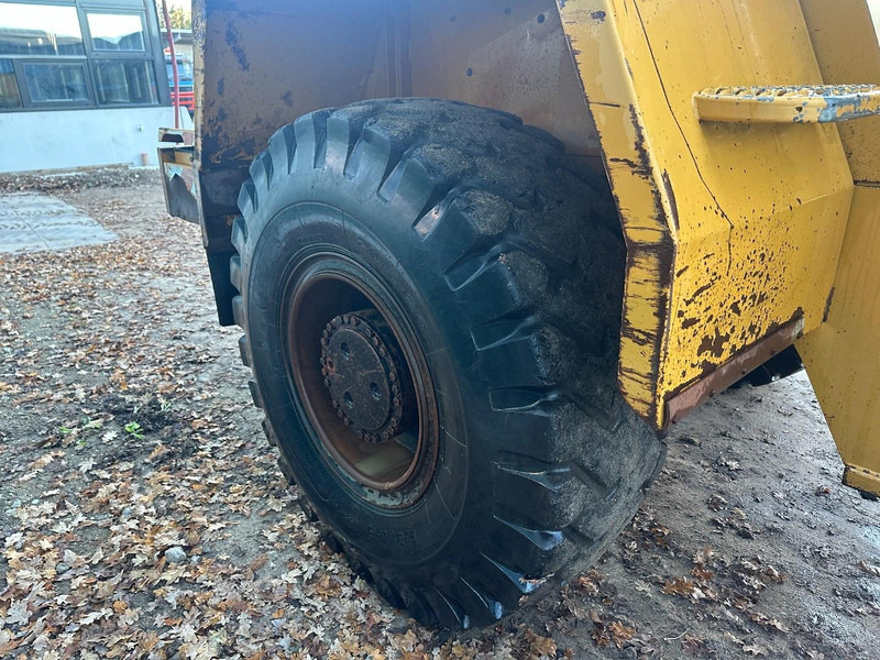 Chargeuse sur pneus Liebherr L541 Included spare wheels