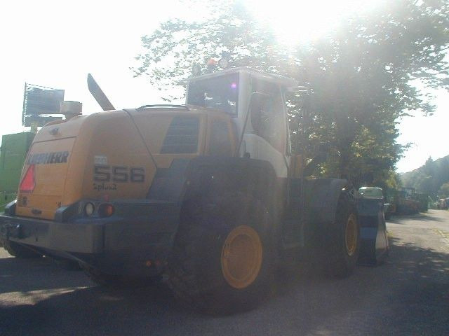Chargeuse sur pneus Liebherr L556 2plus2