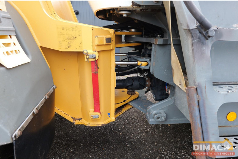 Chargeuse sur pneus Liebherr L556 Like new!! Airco, quick coupler, skeleton bucket with teeths