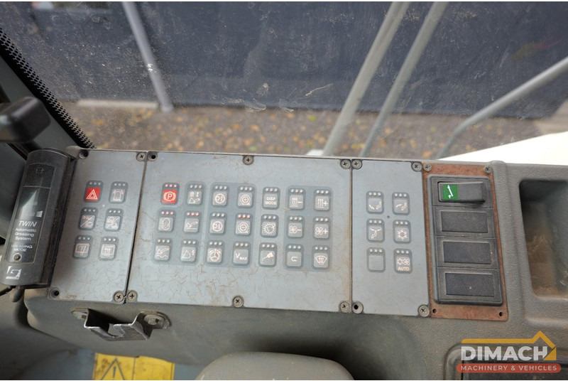 Chargeuse sur pneus Liebherr L556 Like new!! Airco, quick coupler, skeleton bucket with teeths