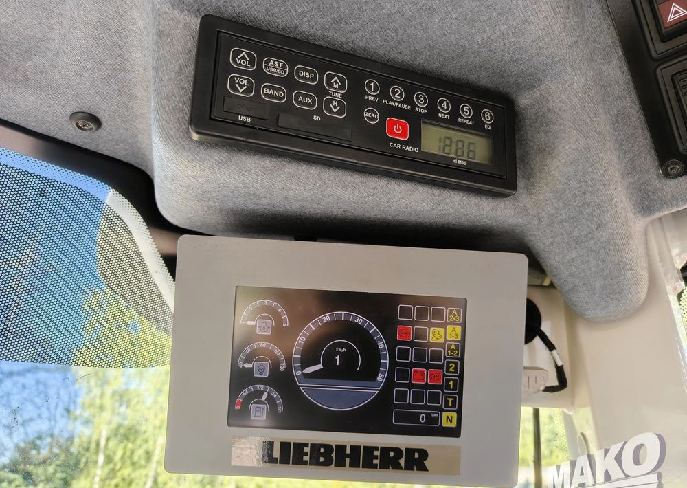 Chargeuse sur pneus Liebherr L566