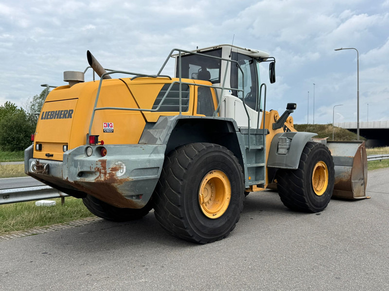 Chargeuse sur pneus Liebherr L566 2plus2
