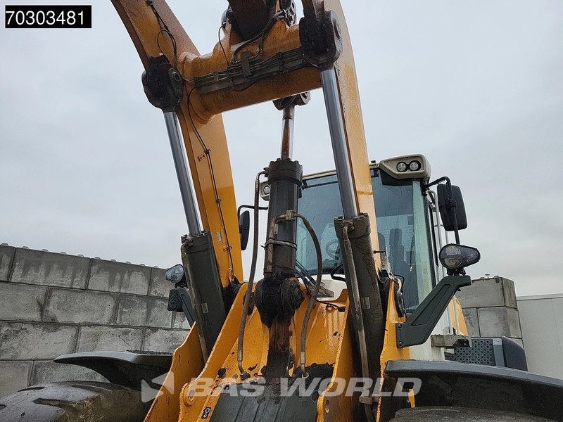 Chargeuse sur pneus Liebherr L576