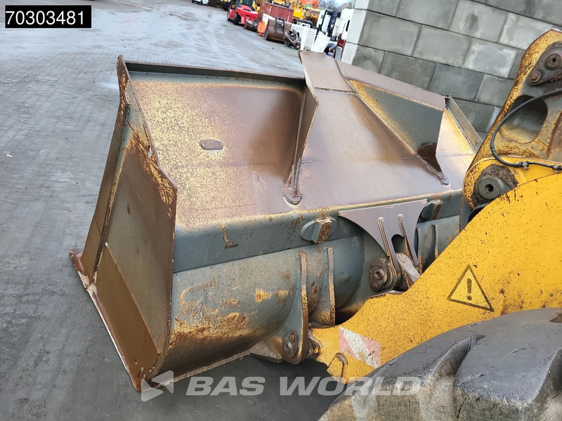 Chargeuse sur pneus Liebherr L576