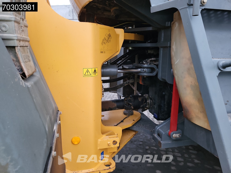 Chargeuse sur pneus Liebherr L576