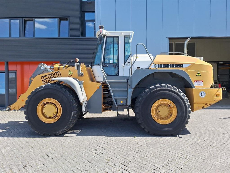 Chargeuse sur pneus Liebherr L580