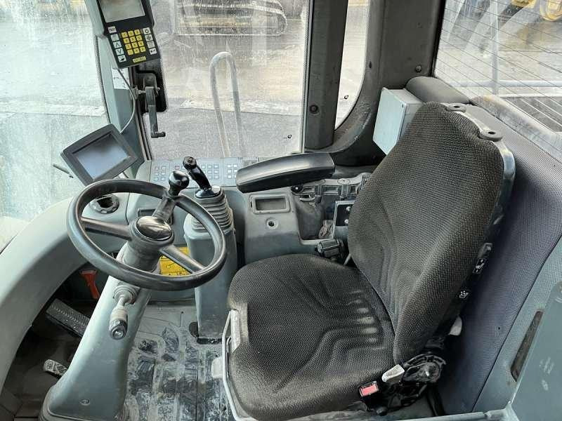 Chargeuse sur pneus Liebherr L580