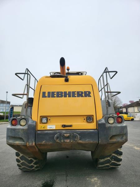 Chargeuse sur pneus Liebherr L580 2plus2