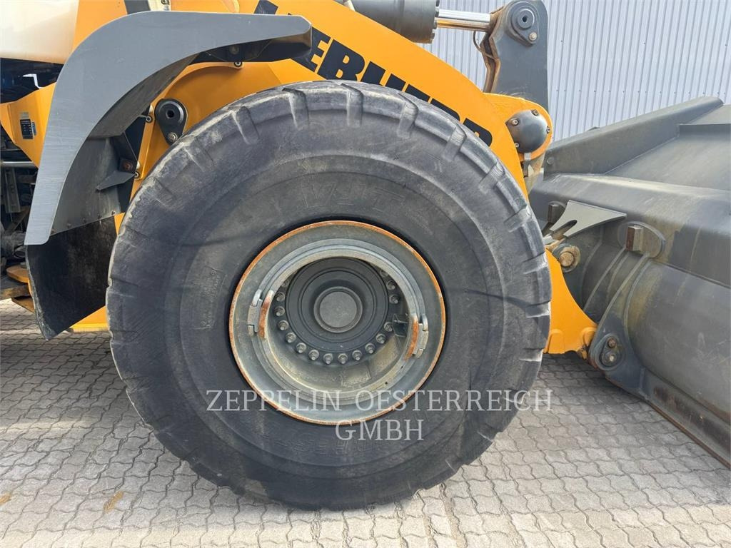 Chargeuse sur pneus Liebherr L586