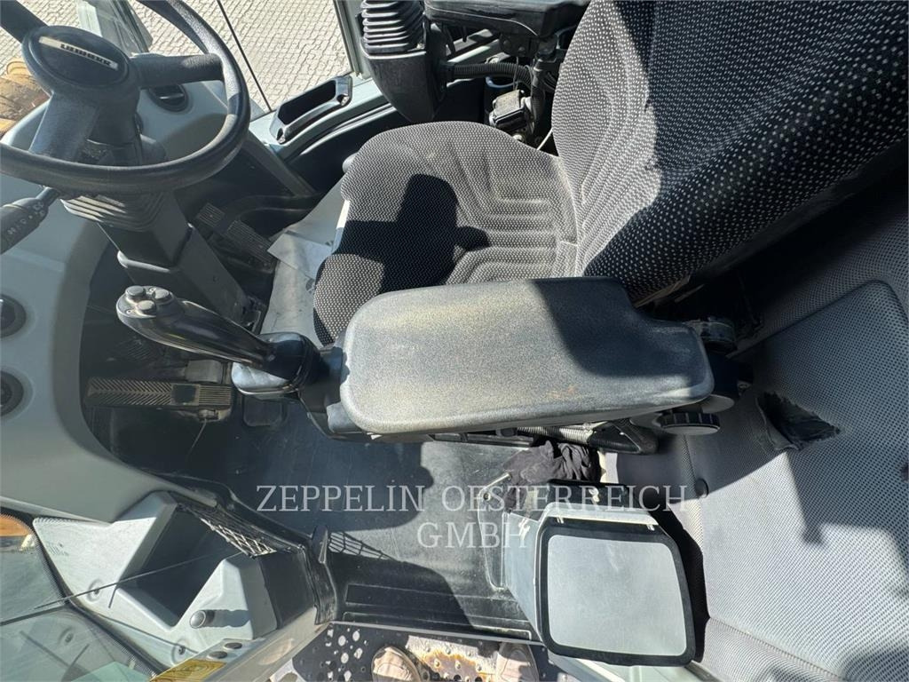 Chargeuse sur pneus Liebherr L586