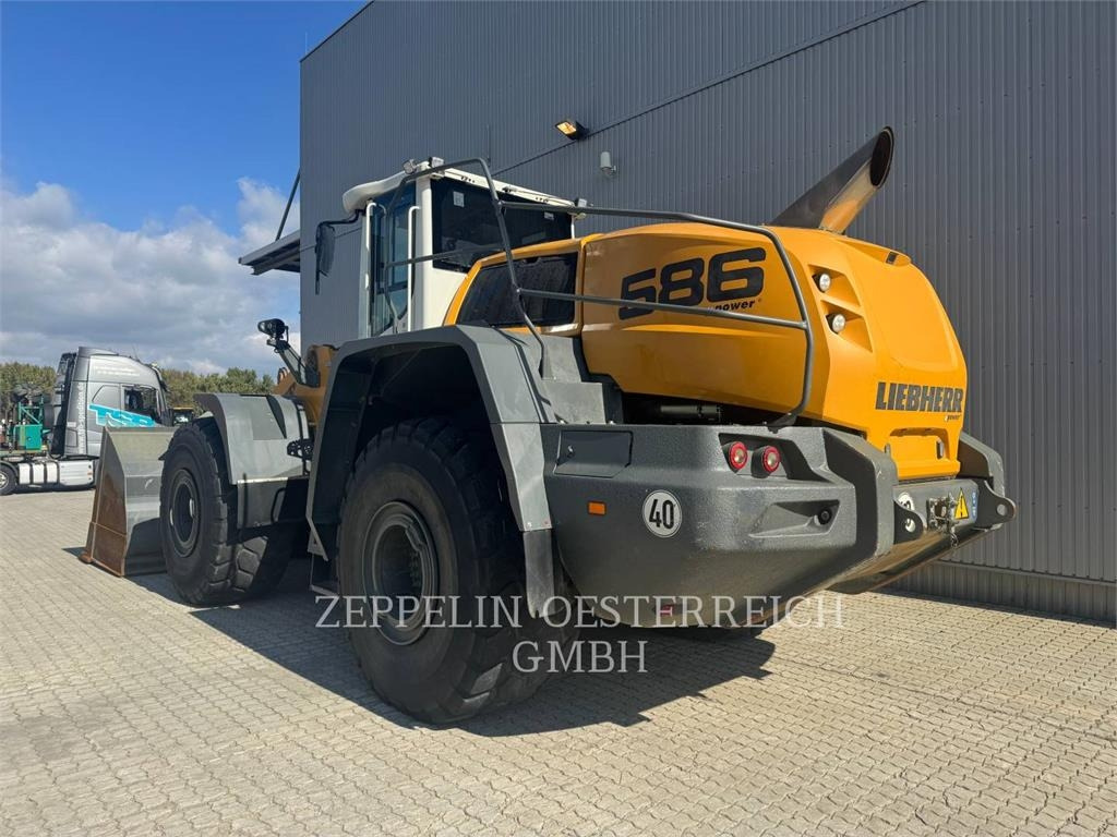 Chargeuse sur pneus Liebherr L586