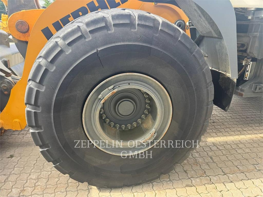 Chargeuse sur pneus Liebherr L586