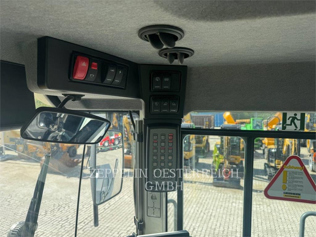 Chargeuse sur pneus Liebherr L586