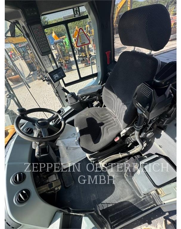 Chargeuse sur pneus Liebherr L586