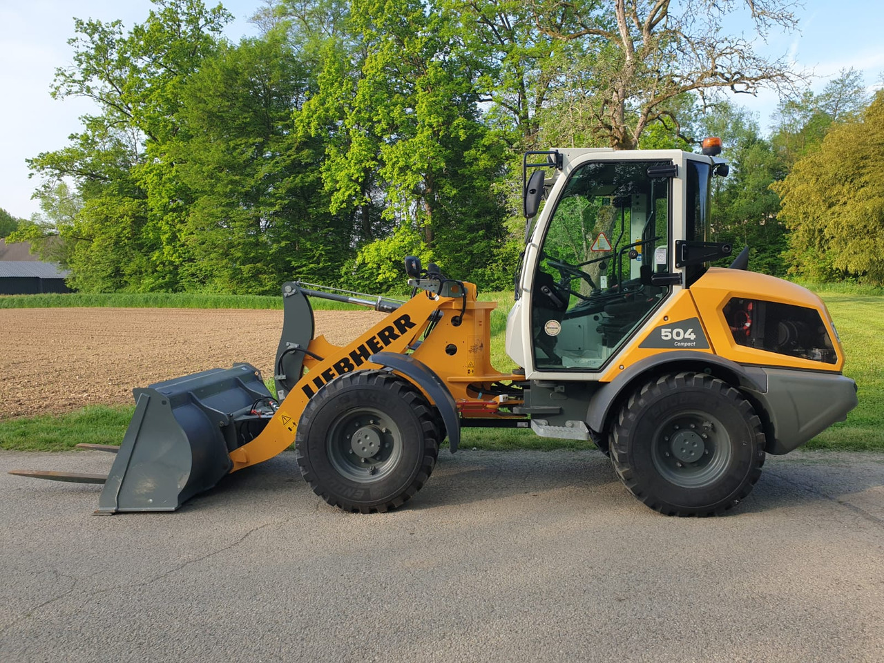 Chargeuse sur pneus Liebherr L 504 C