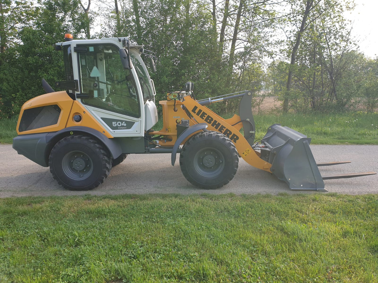 Chargeuse sur pneus Liebherr L 504 C