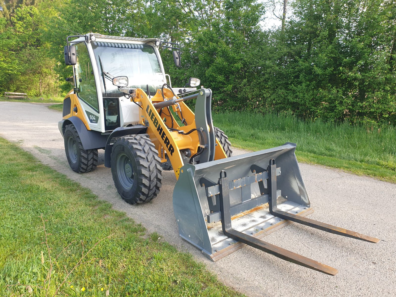 Chargeuse sur pneus Liebherr L 504 C